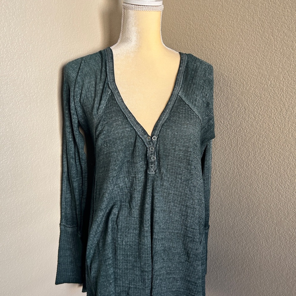 Free people We The Free Forest Green V-Neck Top size S